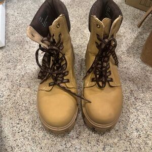 Juicy Couture Jinger Lace Up Women’s Tan Ankle Boots Size 8M